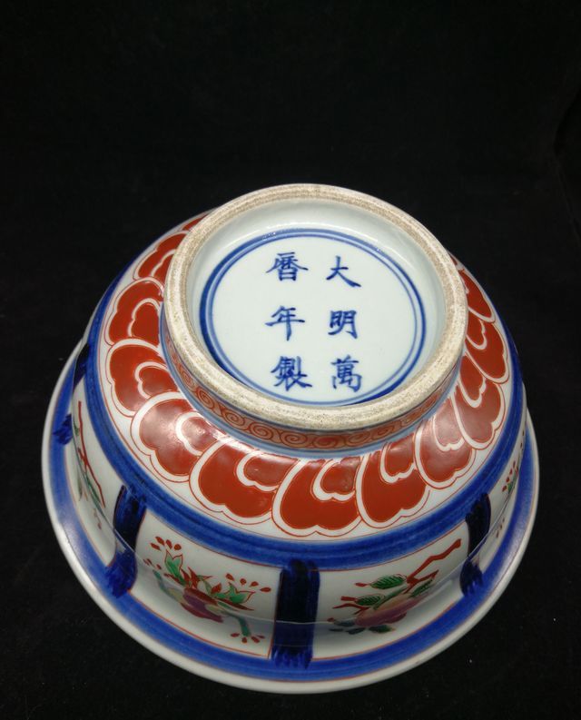 大明万历青花五彩,成为日本伊万里瓷器最重要的摹本!